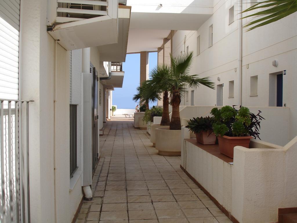 Villamarina Apartments - Zand Properties Бенидорм Стая снимка