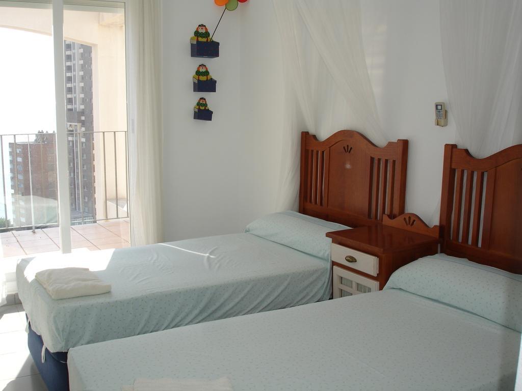 Villamarina Apartments - Zand Properties Бенидорм Стая снимка
