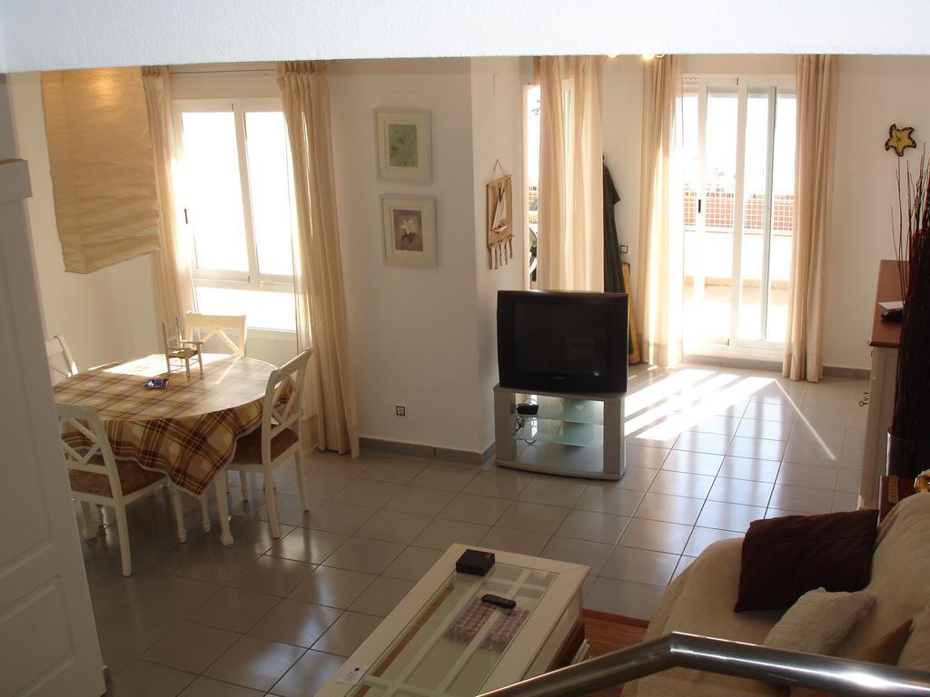 Villamarina Apartments - Zand Properties Бенидорм Стая снимка